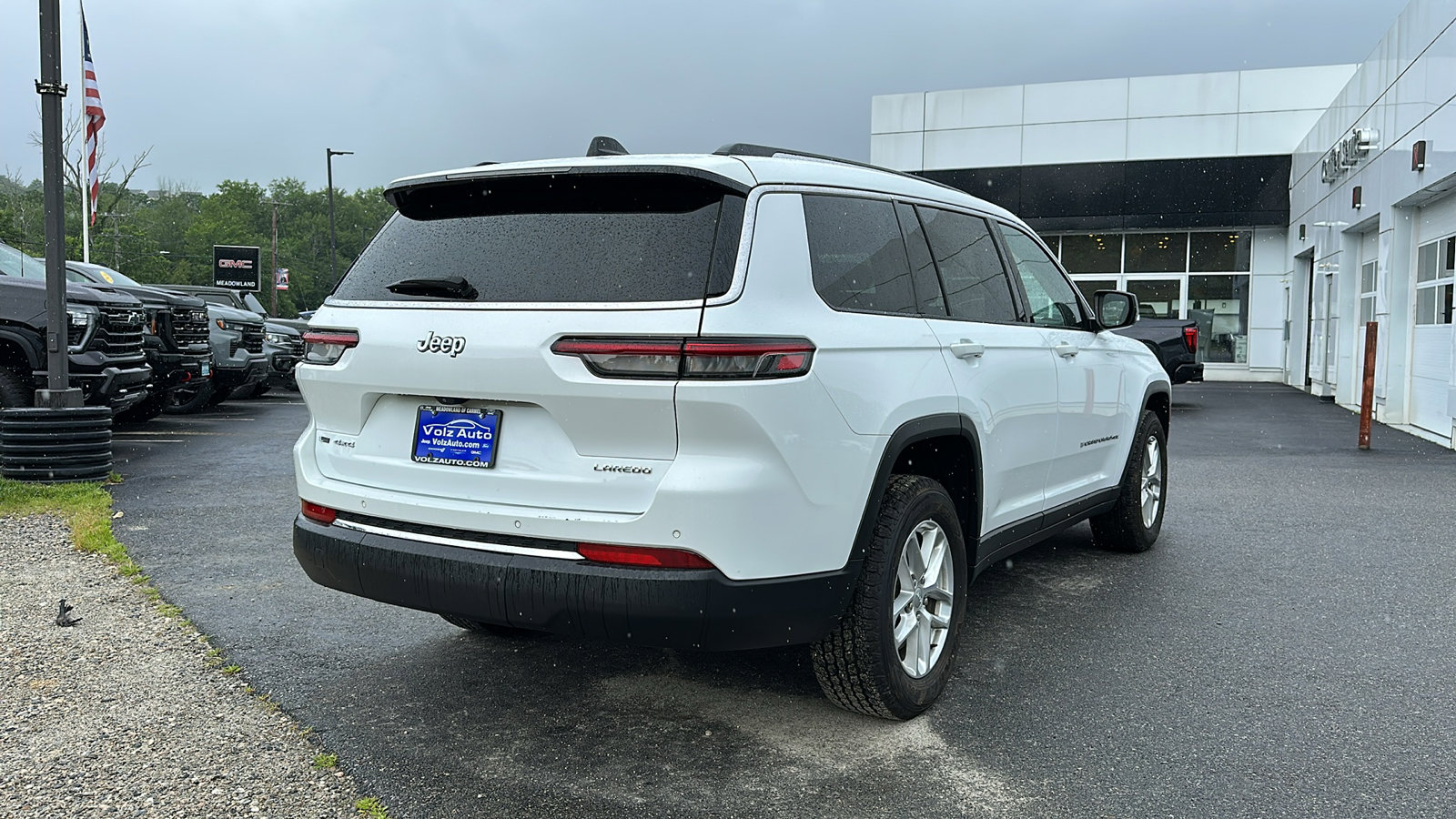 2021 Jeep Grand Cherokee Laredo photo 4