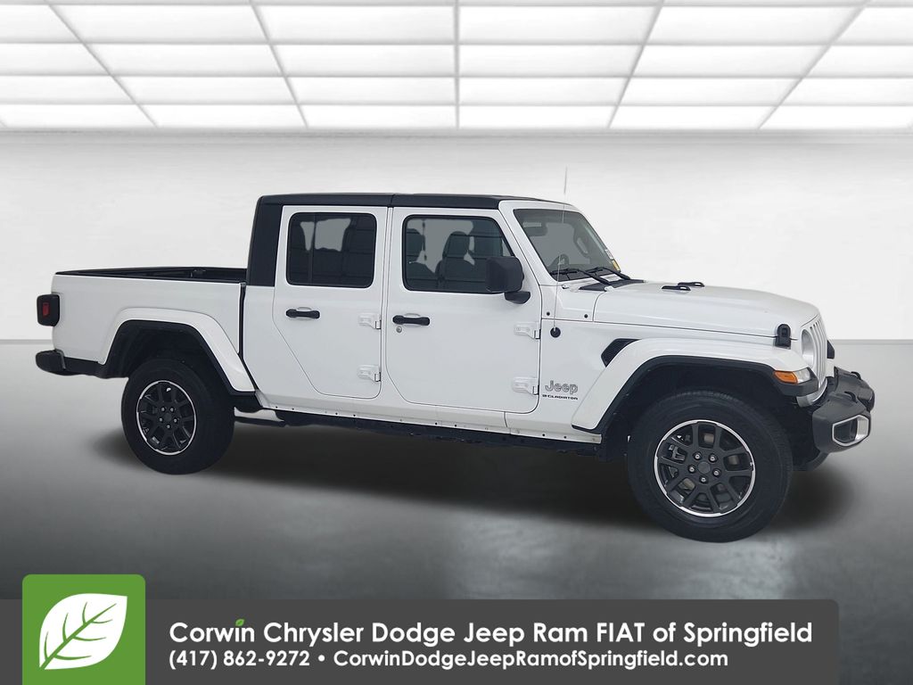 2023 Jeep Gladiator Overland's photo