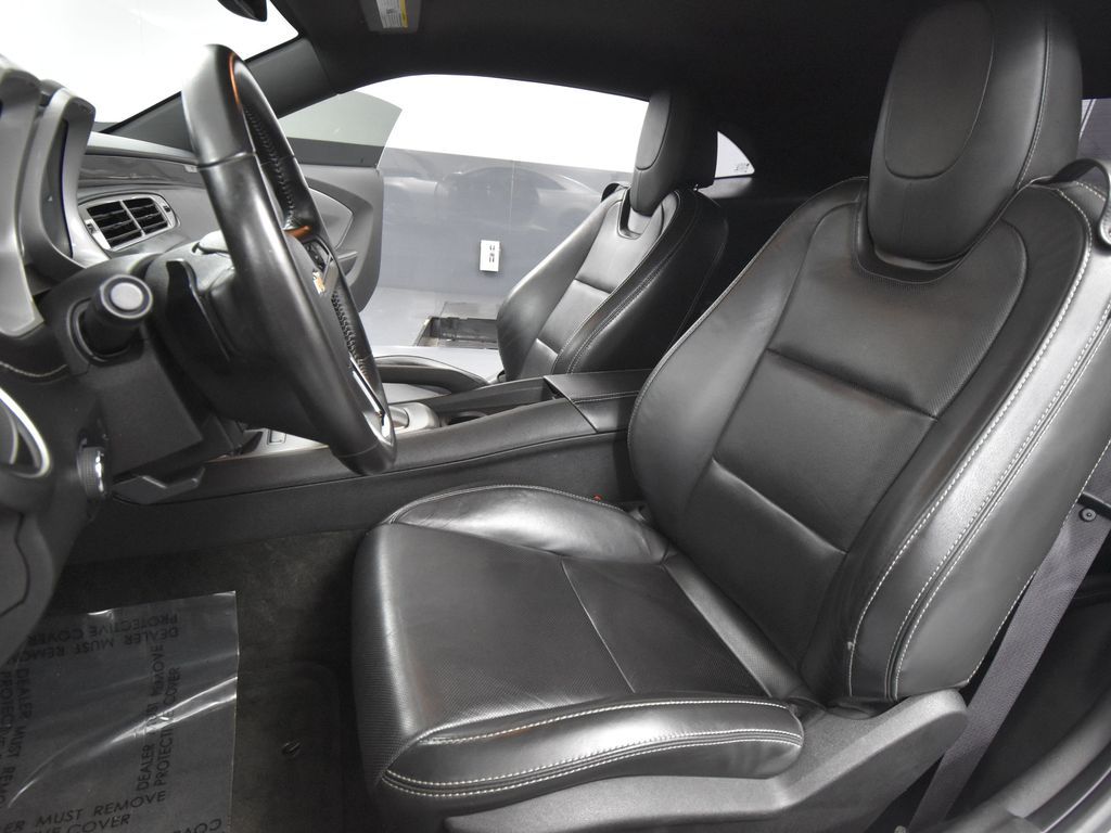 2013 Chevrolet Camaro 2LT photo 20