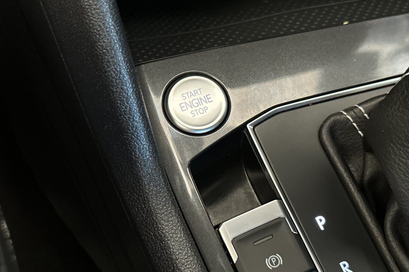 2021 Volkswagen Tiguan SE R-Line Black photo 21