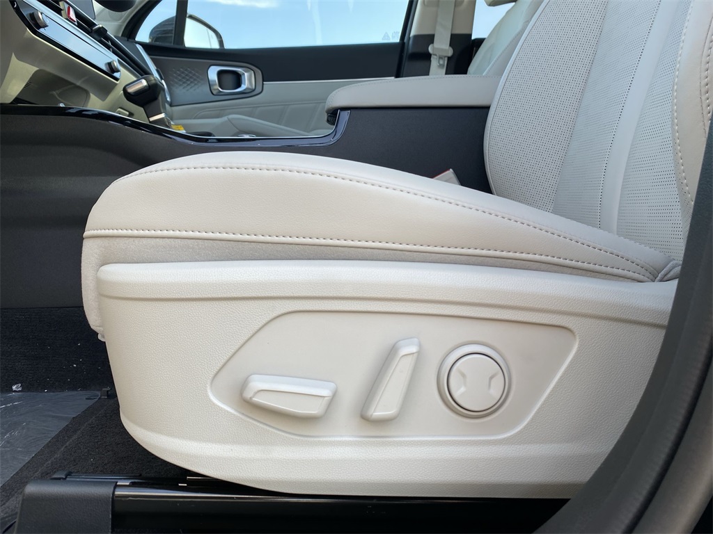 2025 Kia Sorento SX photo 26