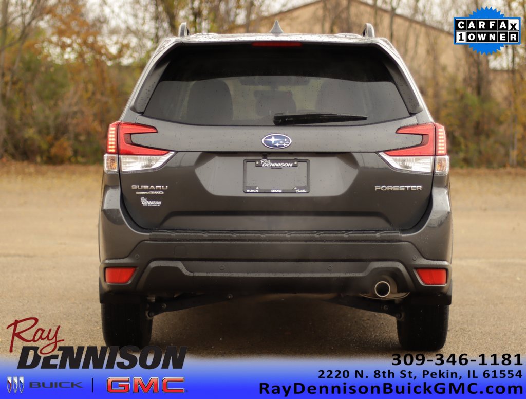 2023 Subaru Forester Limited photo 4