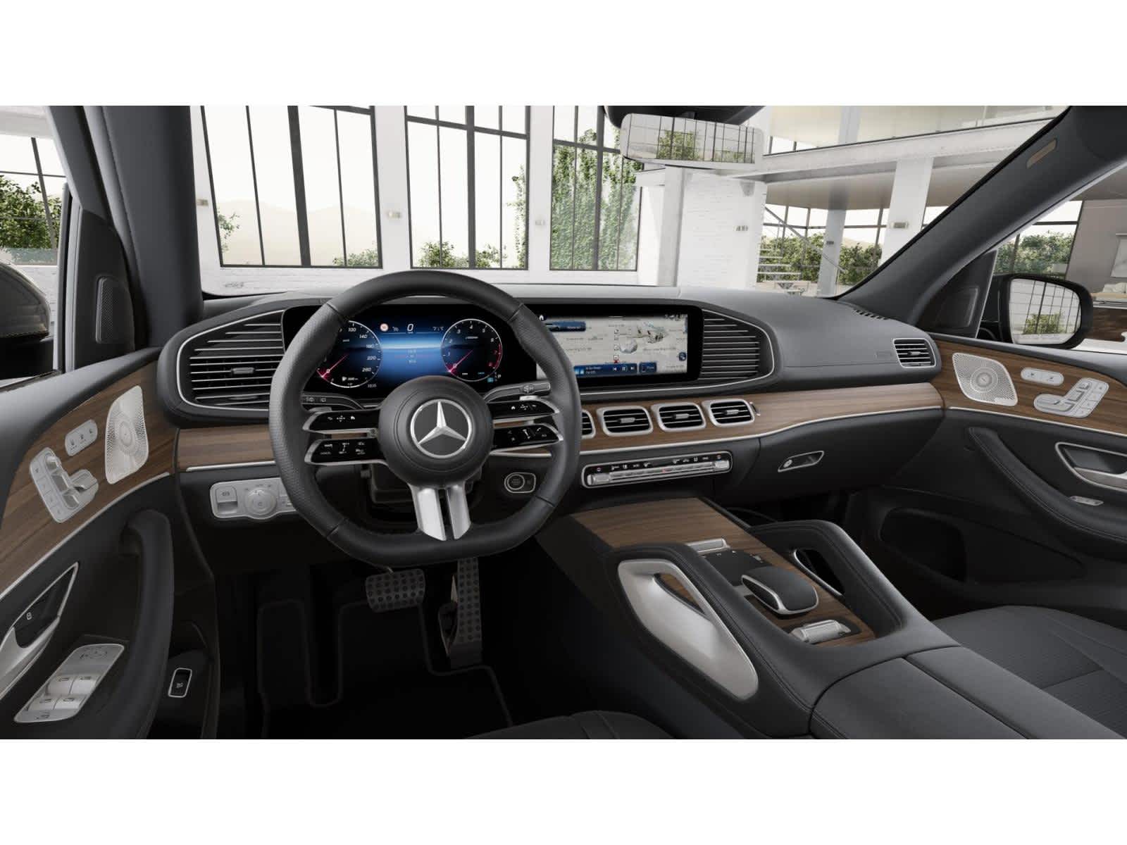 2025 Mercedes Benz GLS 450 4MATIC photo 2