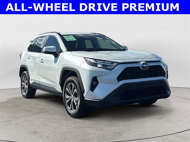 2022 Toyota RAV4 XLE Premium's photo