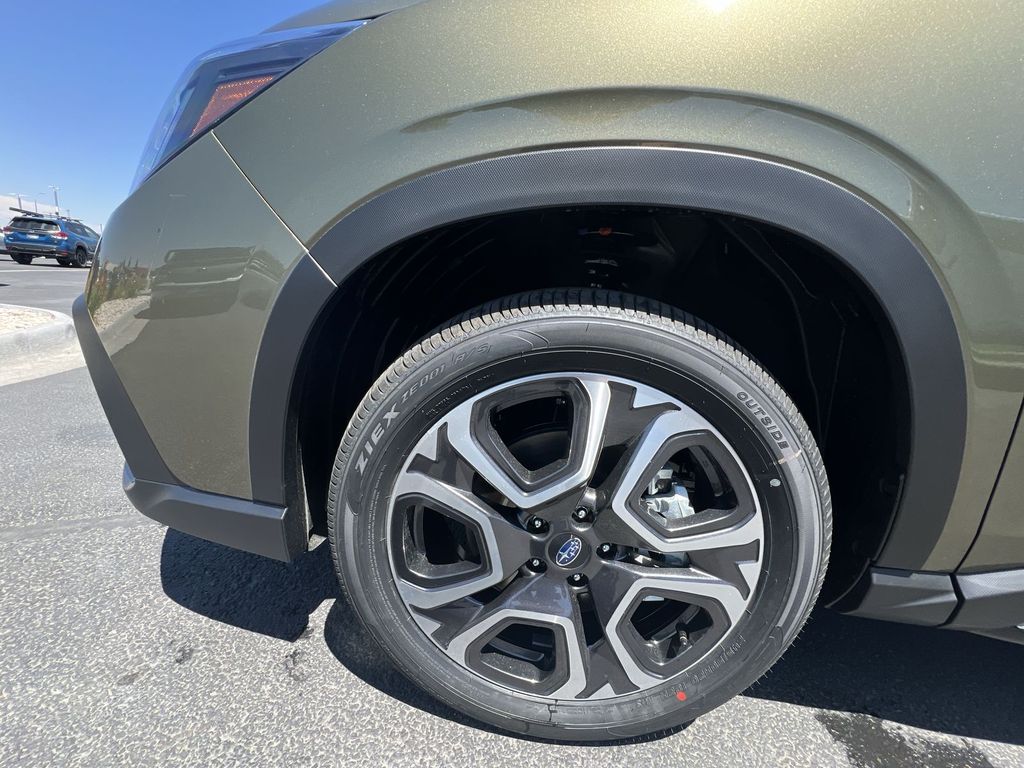 2025 Subaru Ascent Touring photo 31