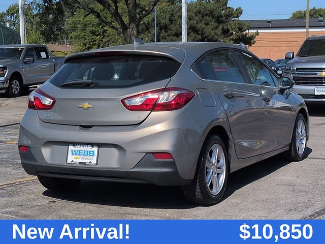 2017 Chevrolet Cruze LT photo 8