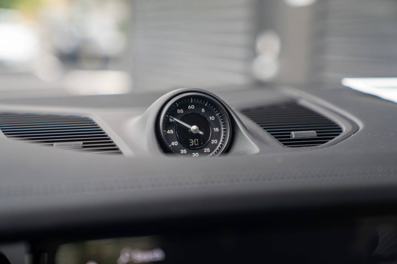 2025 Porsche Cayenne photo 20