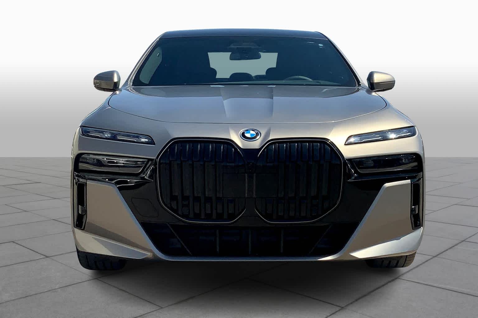 2025 Bmw 750e 750e xDrive photo 3
