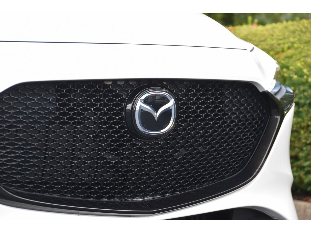 2020 Mazda Mazda3 Hatchback Preferred photo 11