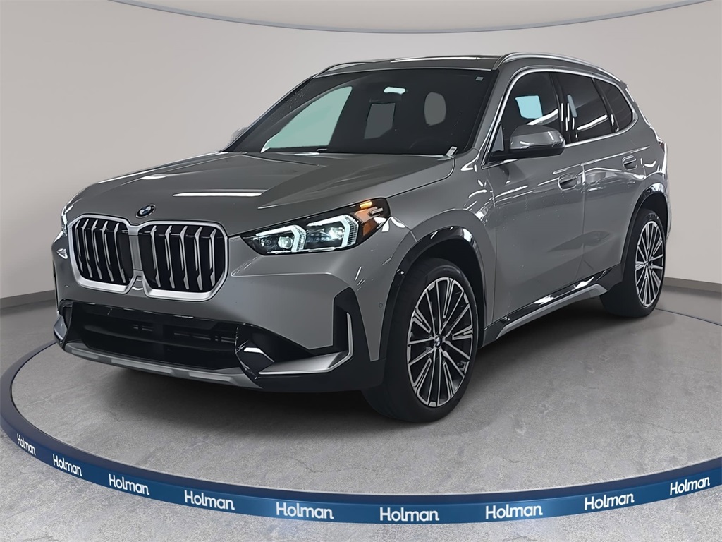 2026 BMW X1 28i's photo