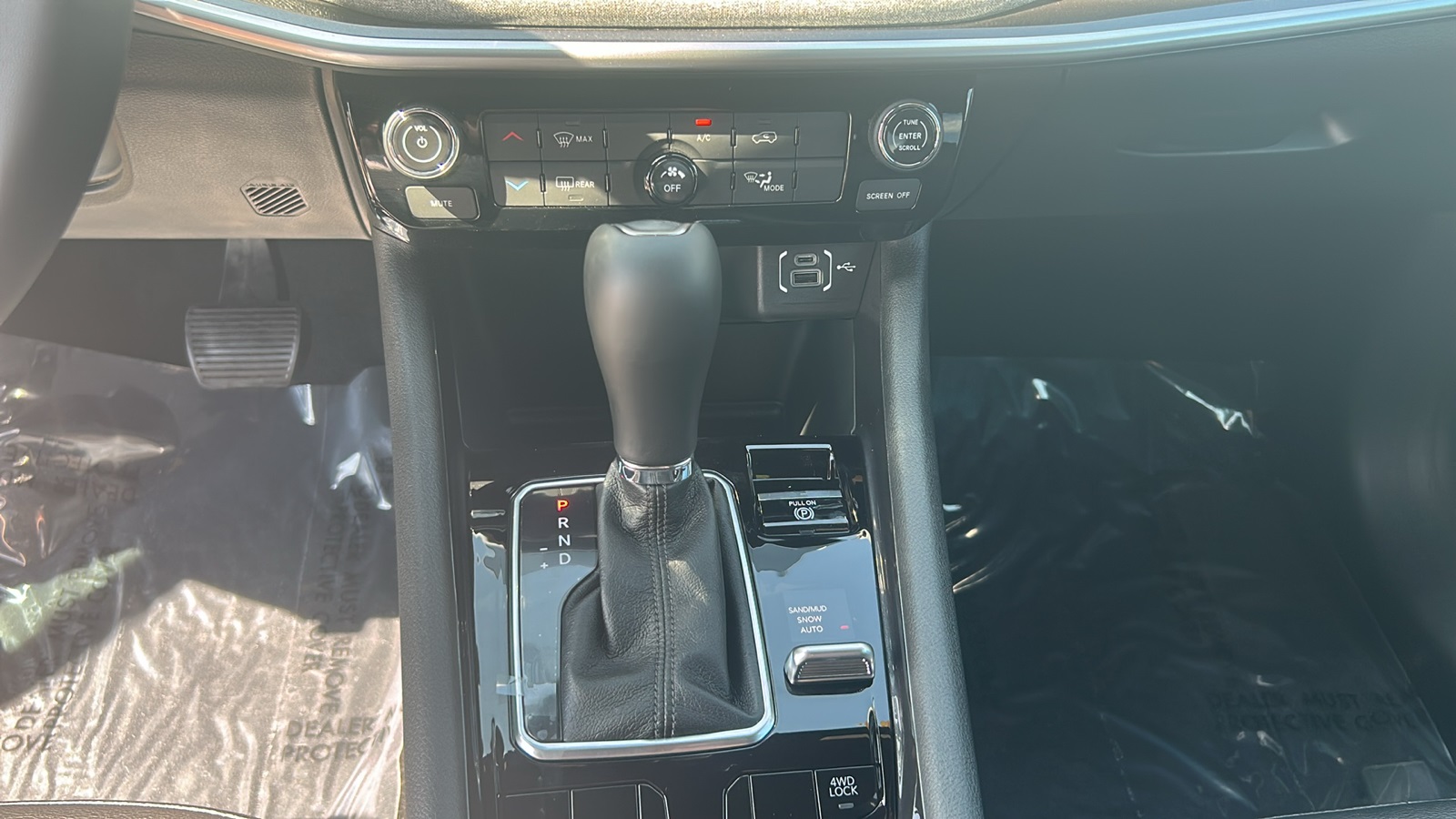 2025 Jeep Compass Latitude photo 18