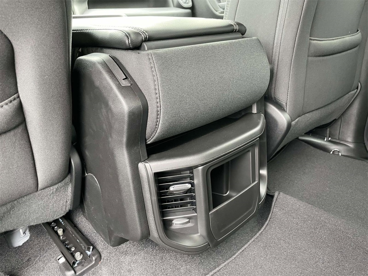 2025 Ram 1500 Tradesman photo 26