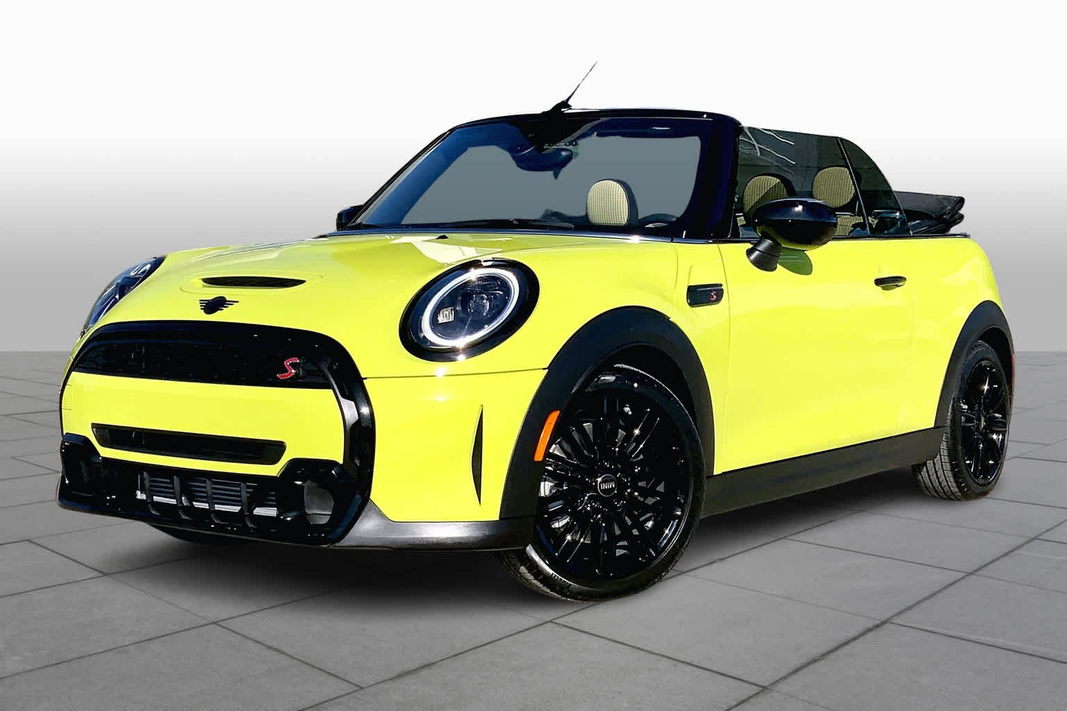 New 2024 MINI Convertible FWD Signature in Merriam R3S27301 Baron MINI