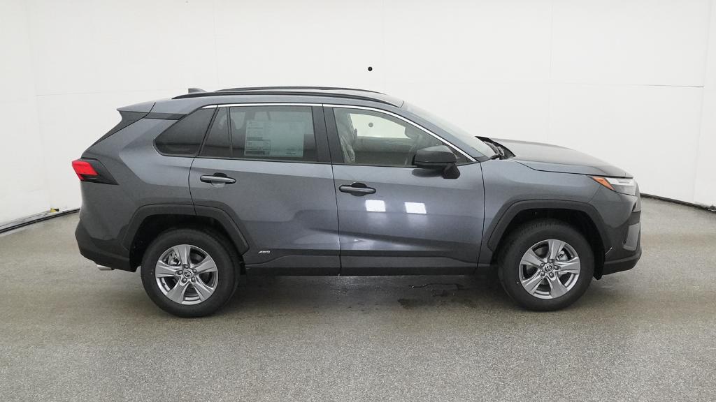 2025 Toyota RAV4 Hybrid LE photo 22