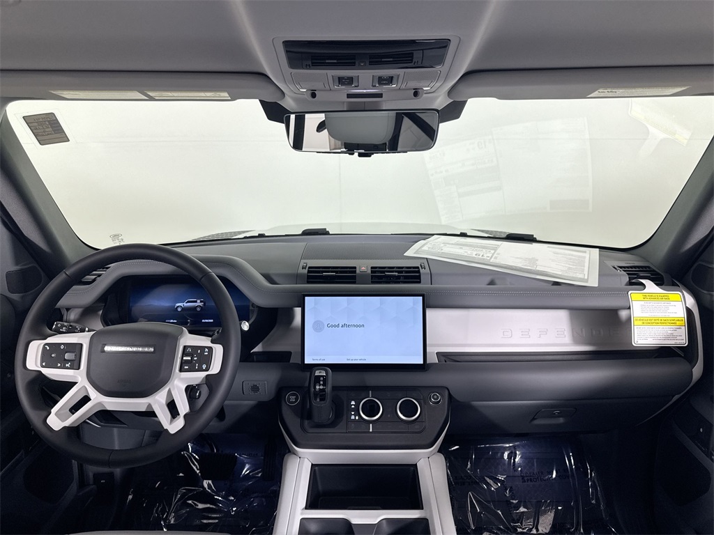 2025 Land Rover Defender 110 S photo 17