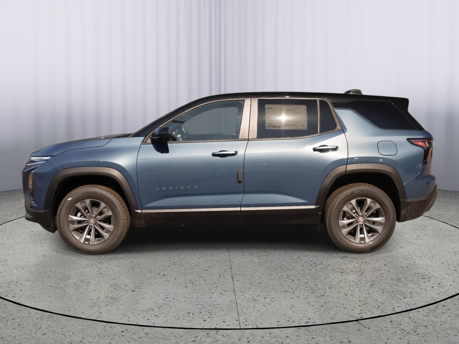 2026 Chevrolet Equinox LT photo 3