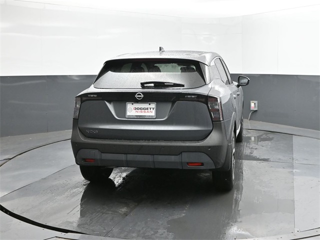2025 Nissan Kicks SV photo 3