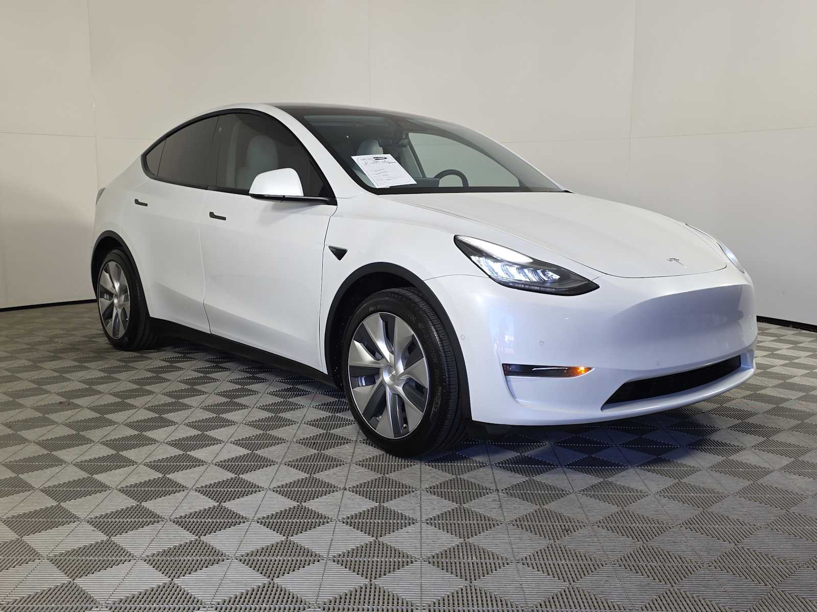 Used 2021 Tesla Model Y Long Range with VIN 5YJYGDEE9MF060960 for sale in Pensacola, FL