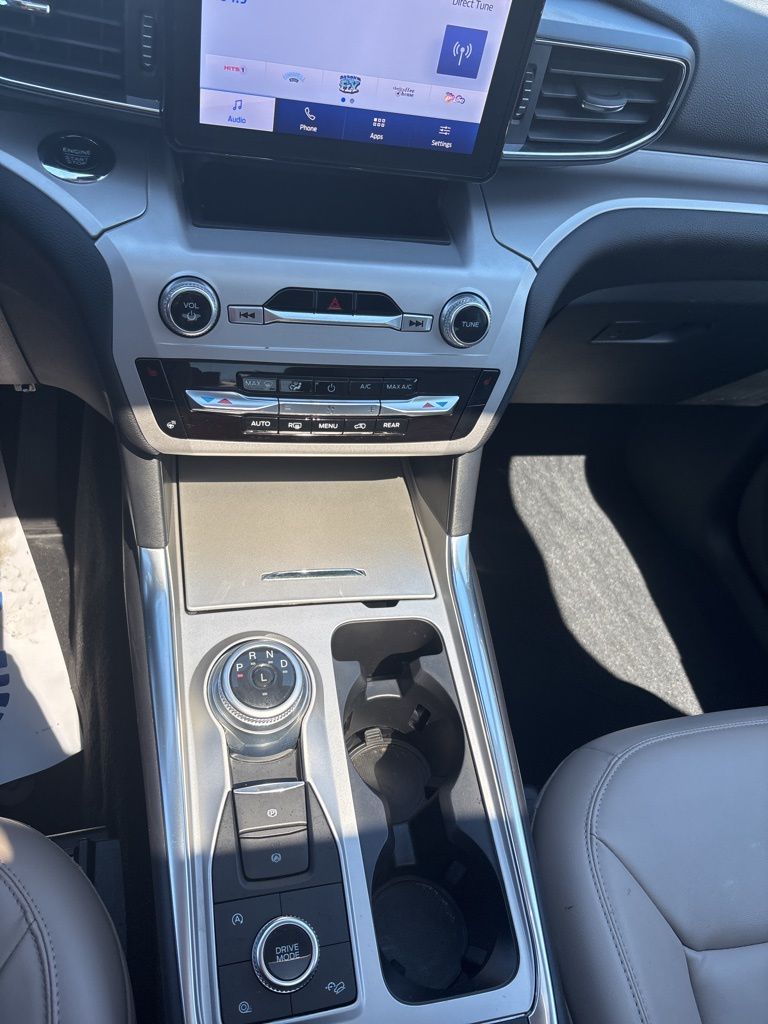 2023 Ford Explorer XLT photo 26