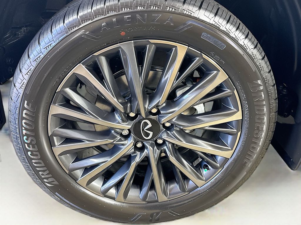 2026 Infiniti QX80 photo 36