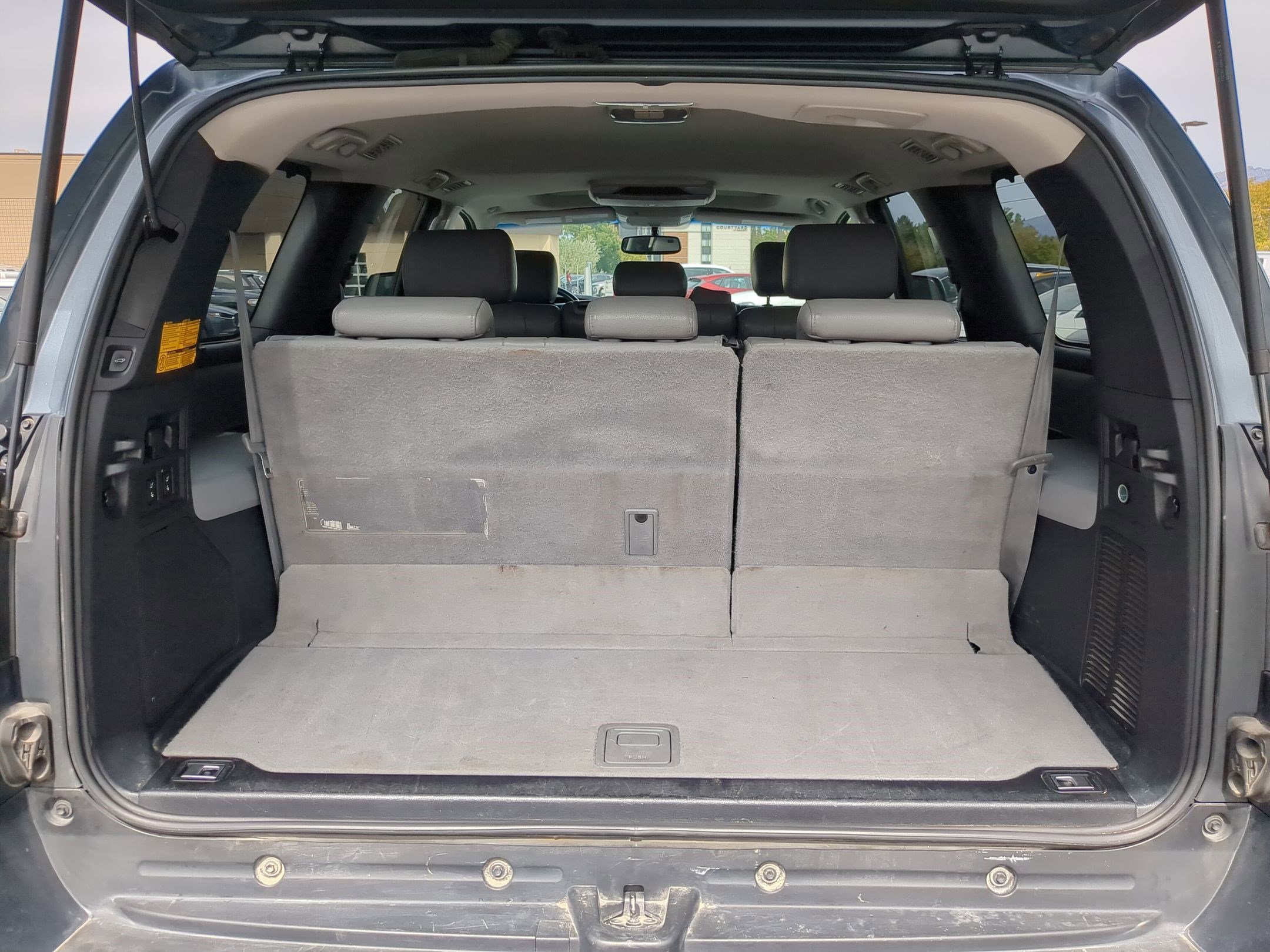 2010 Toyota Sequoia photo 26