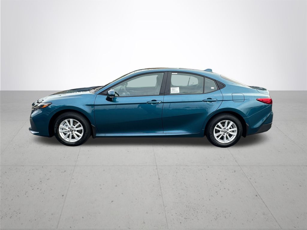 2026 Toyota Camry SE photo 10