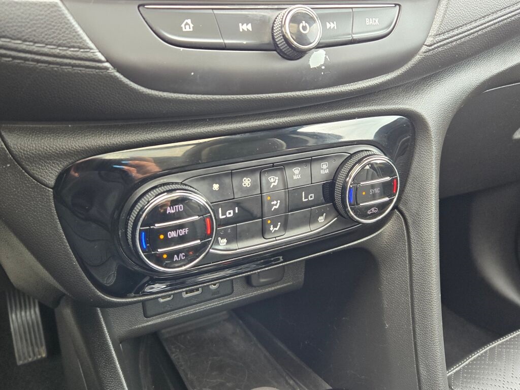 2020 Buick Encore GX Essence photo 24