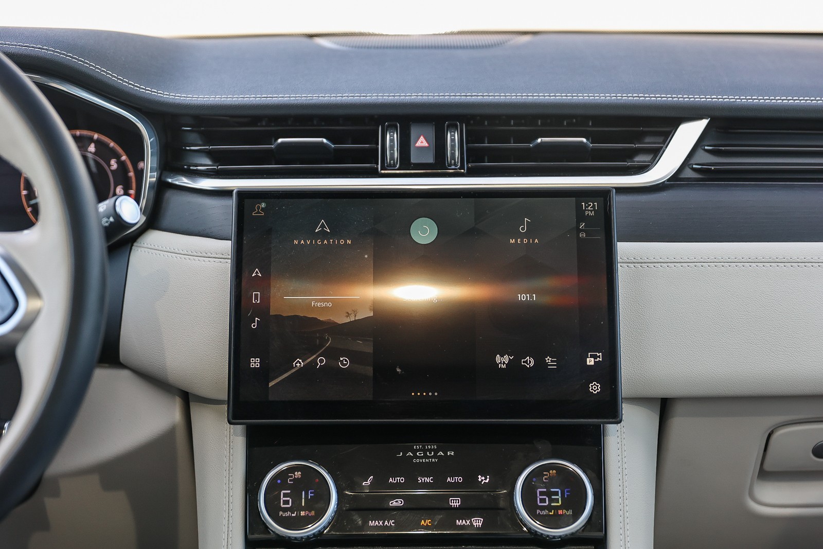 2024 Jaguar F-PACE P250 R-Dynamic S photo 15