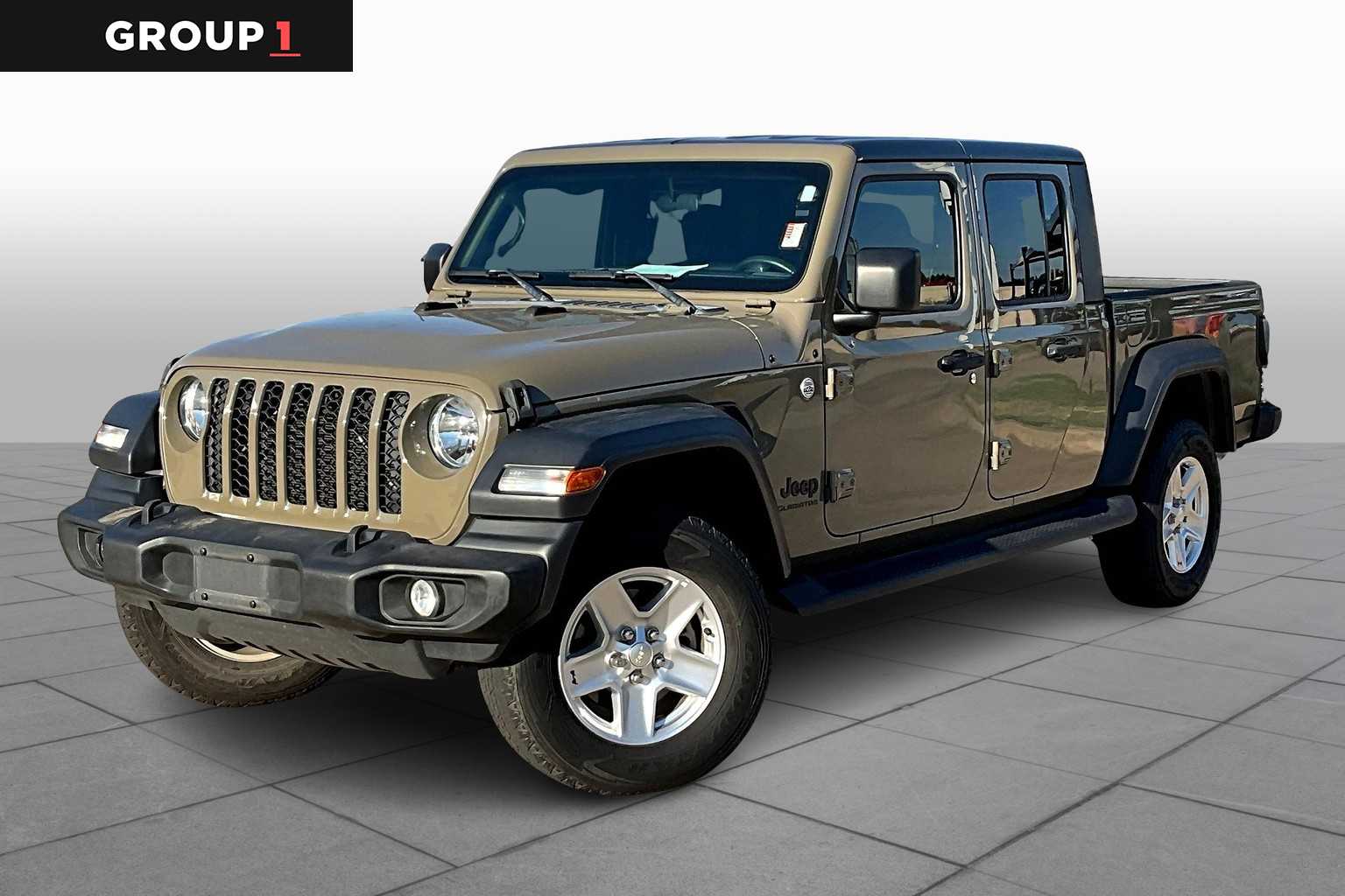 2021 Jeep Gladiator Sport S photo 2