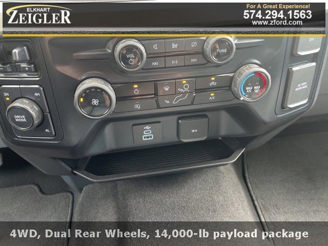 2024 Ford F-350 XLT photo 18