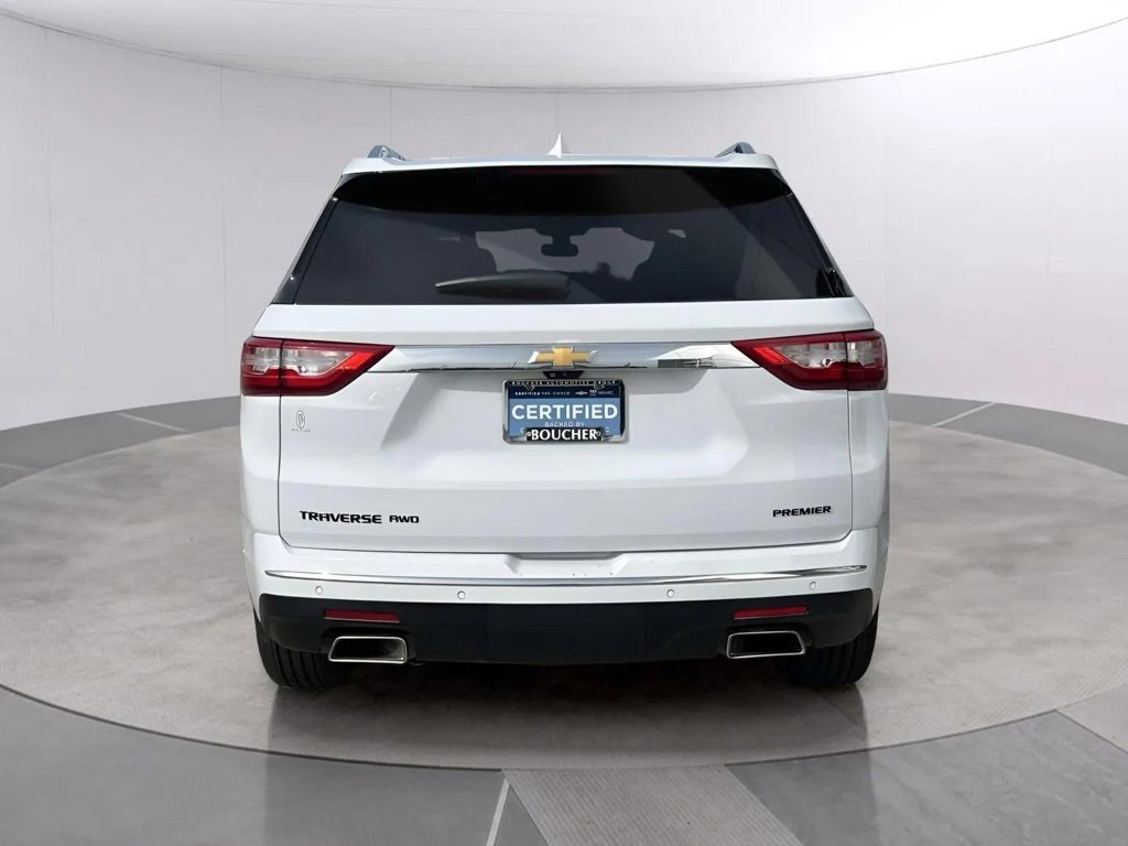2021 Chevrolet Traverse Premier photo 3