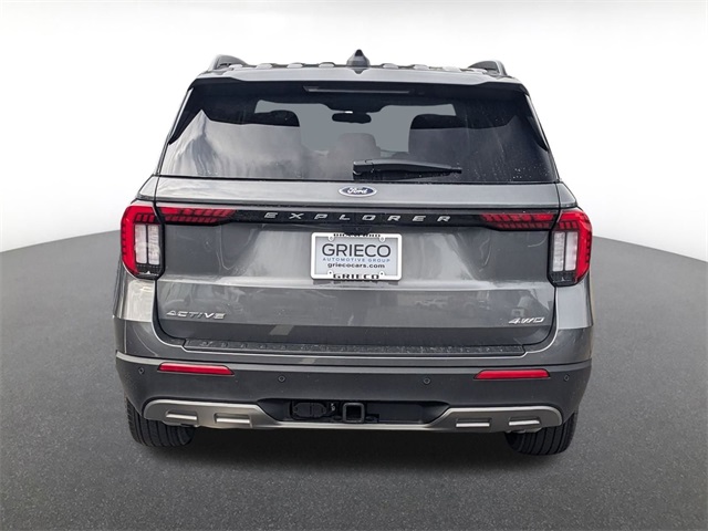 2026 Ford Explorer photo 3