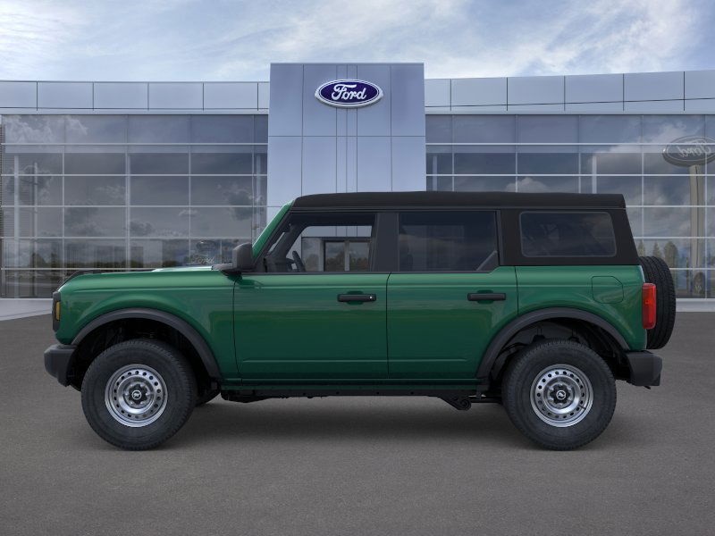 2025 Ford Bronco Base photo 2