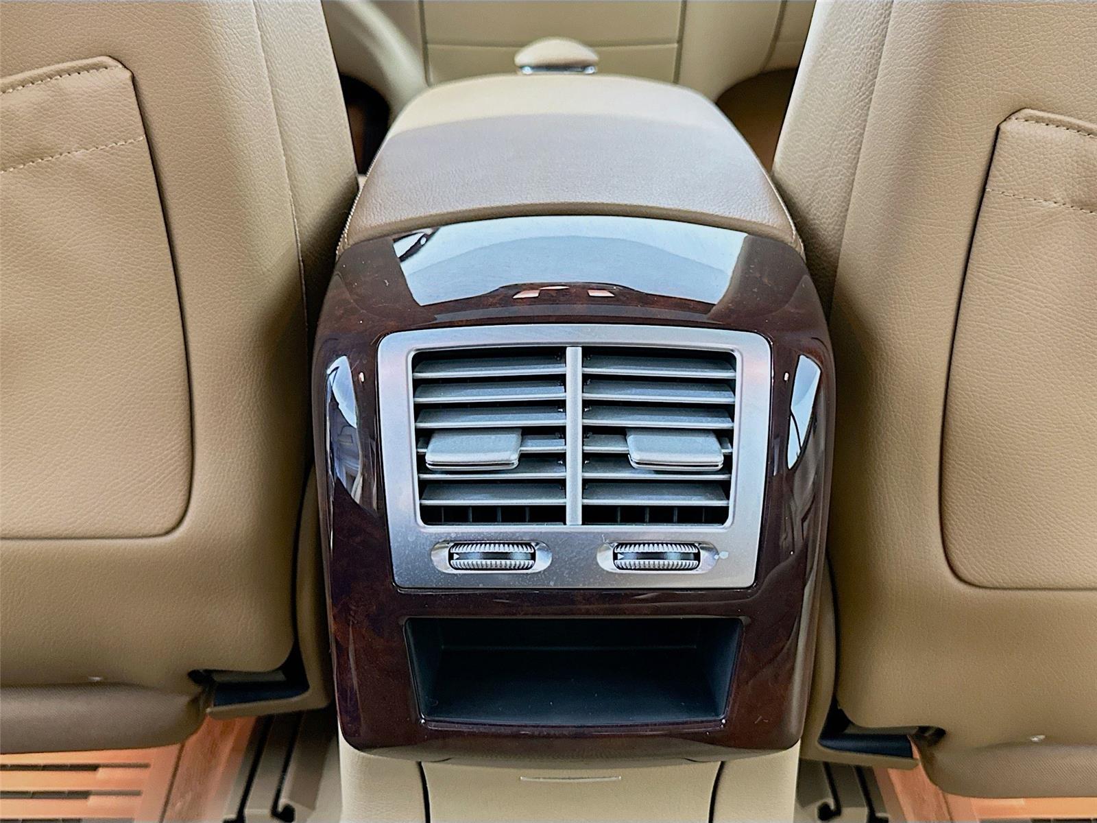 2009 Mercedes Benz S 4MATIC photo 25