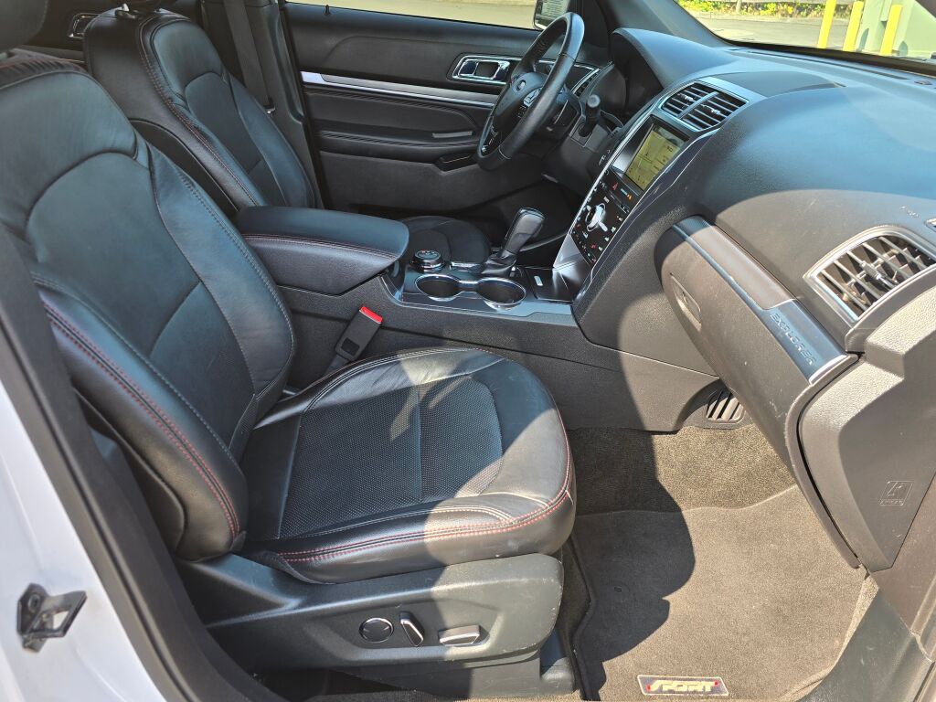 2018 Ford Explorer Sport photo 8