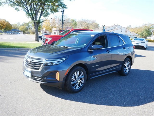 2023 Chevrolet Equinox LT photo 3