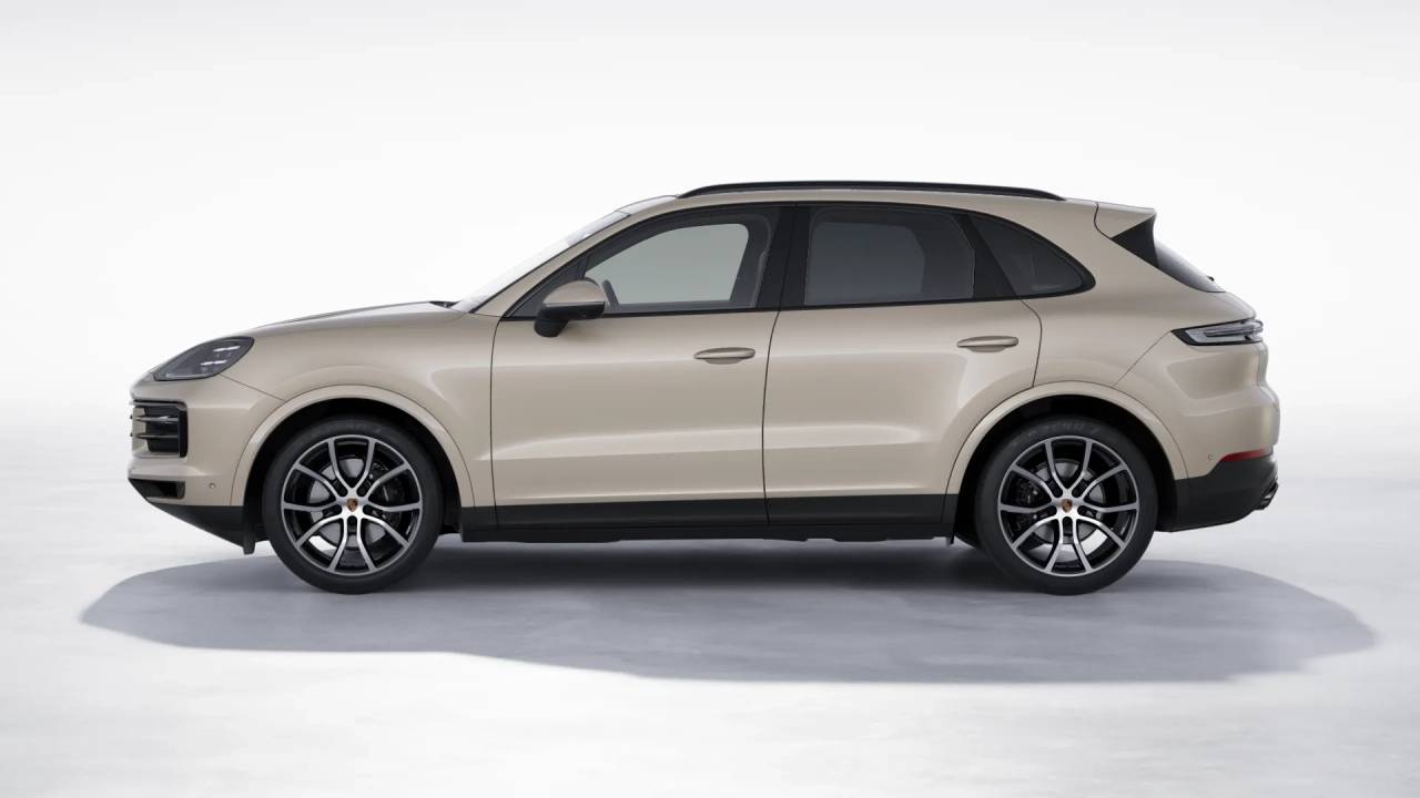 2026 Porsche Cayenne photo 2