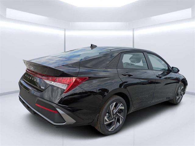 2025 Hyundai Elantra Hybrid SEL Sport photo 3