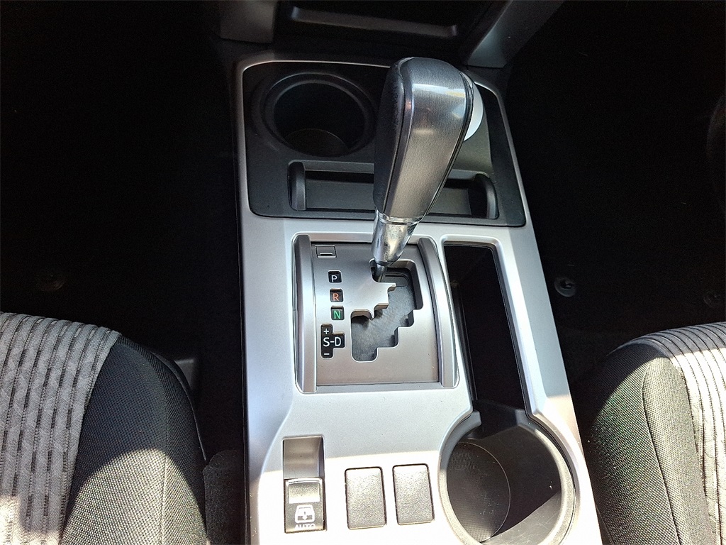2016 Toyota 4Runner SR5 photo 15