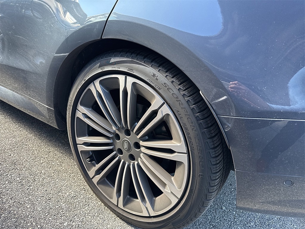 2024 Land Rover Range Rover Sport P400 Dynamic SE photo 3