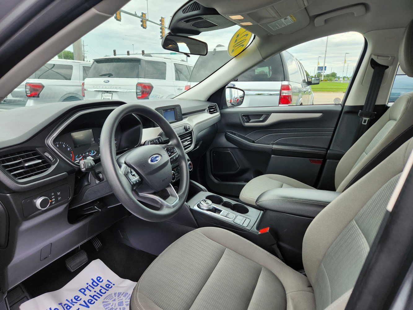 2022 Ford Escape S photo 2