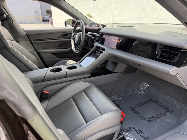 2023 Porsche Taycan Base photo 16
