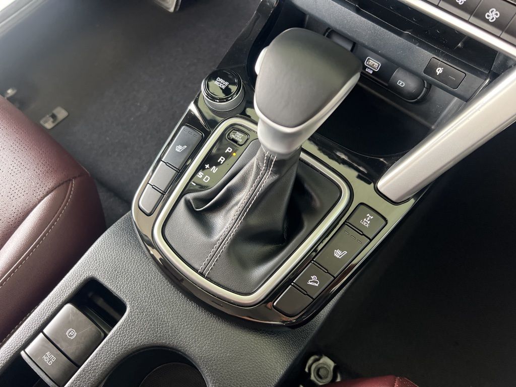 2023 Kia Seltos SX photo 21