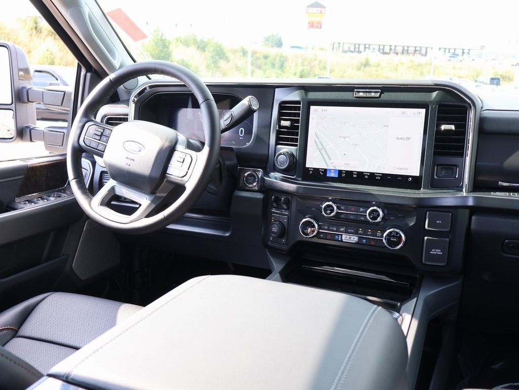 2026 Ford F-250 Lariat photo 12