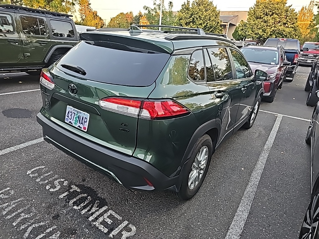2023 Toyota Corolla Cross LE photo 3
