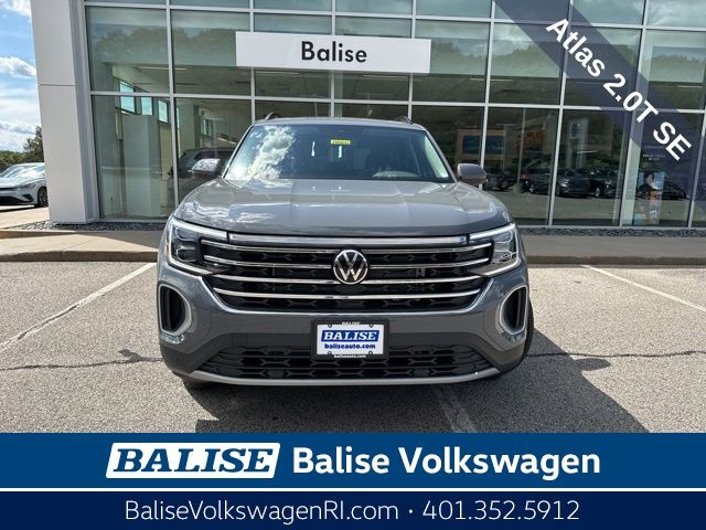 2026 Volkswagen Atlas SE photo 2