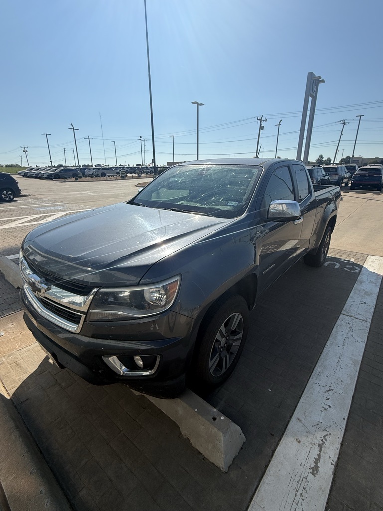 2016 Chevrolet Colorado LT photo 2