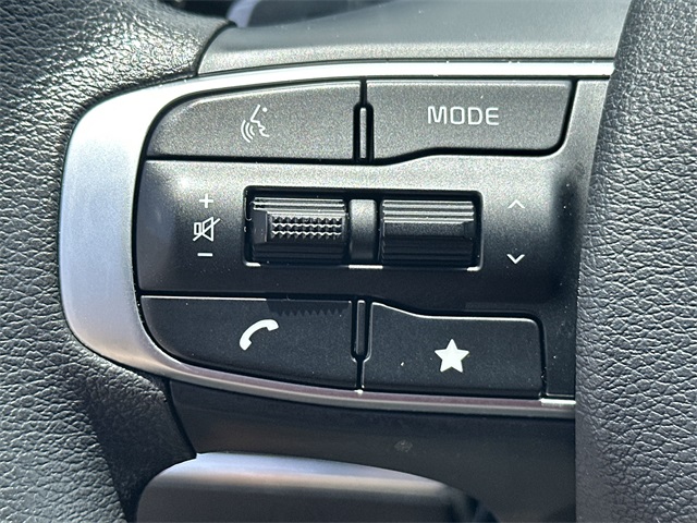 2023 Kia Sportage Hybrid LX photo 4