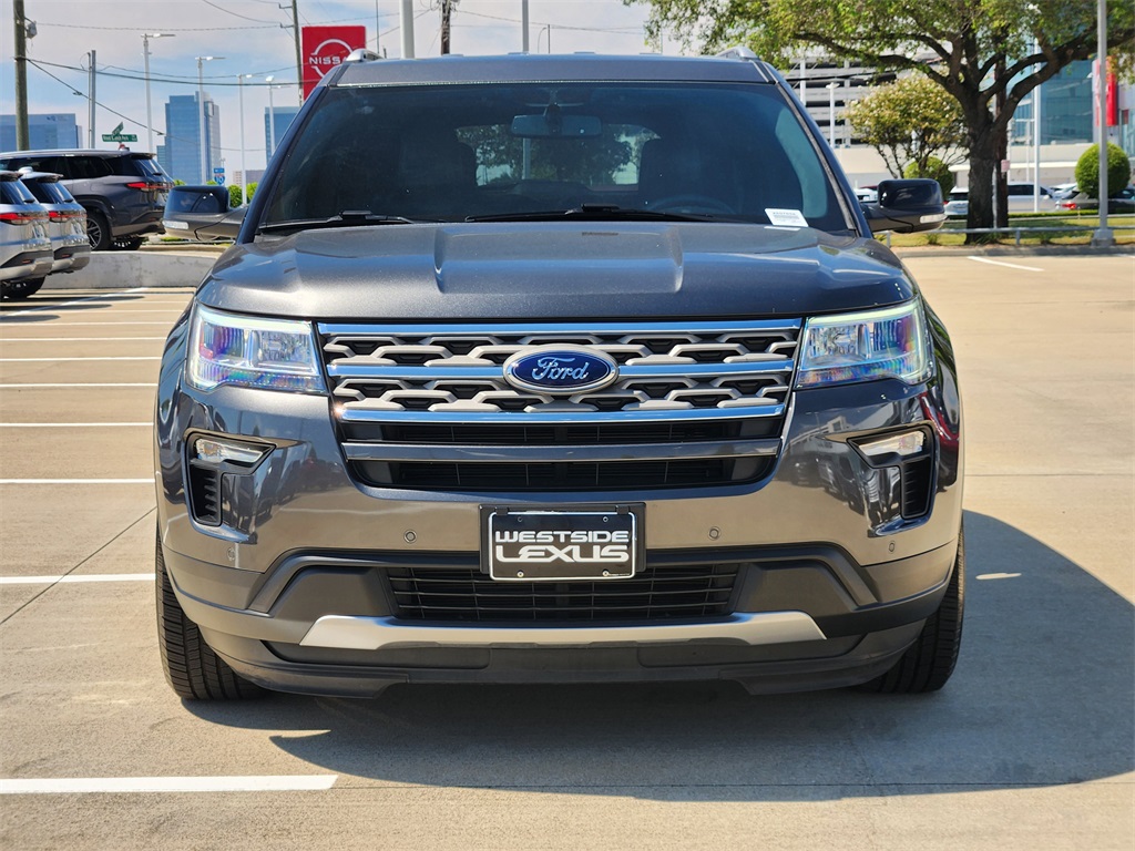 2018 Ford Explorer XLT photo 2
