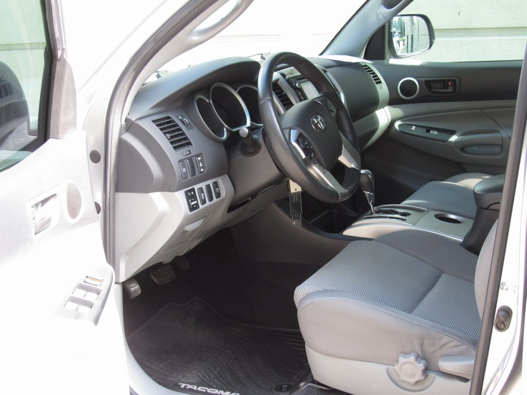 2014 Toyota Tacoma Base photo 11